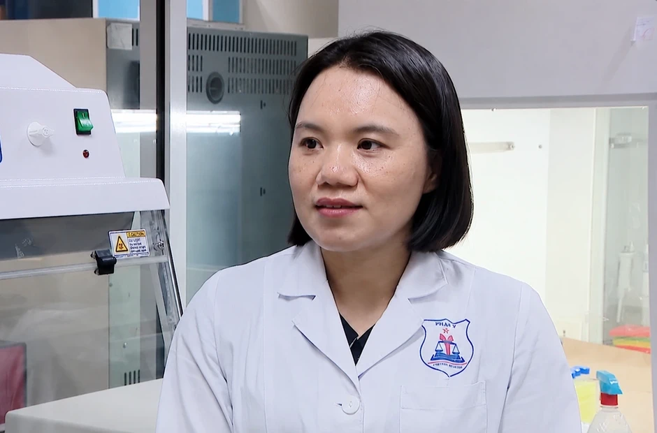30 ngày đêm tìm lại tên cho các liệt sĩ tại hang Tám Cô 30 ngày đêm tìm lại tên cho các liệt sĩ tại hang Tám Cô