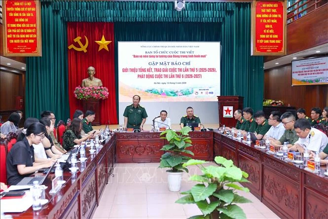 31 tác phẩm đoạt giải cuộc thi 'Bảo vệ nền tảng tư tưởng của Đảng trong tình hình mới' 31 tác phẩm đoạt giải cuộc thi 'Bảo vệ nền tảng tư tưởng của Đảng trong tình hình mới'