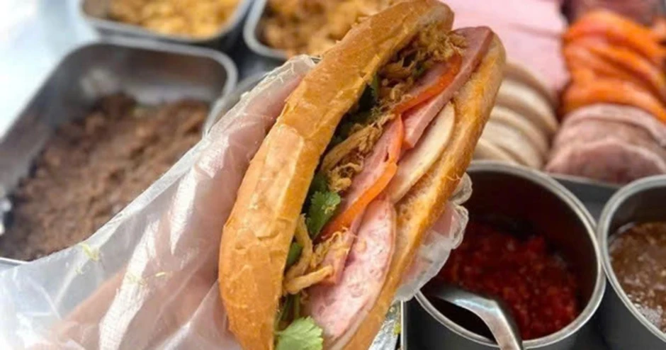 32 người nhập viện vì ngộ độc thực phẩm sau khi ăn bánh mì tại Đắk Lắk 32 người nhập viện vì ngộ độc thực phẩm sau khi ăn bánh mì tại Đắk Lắk