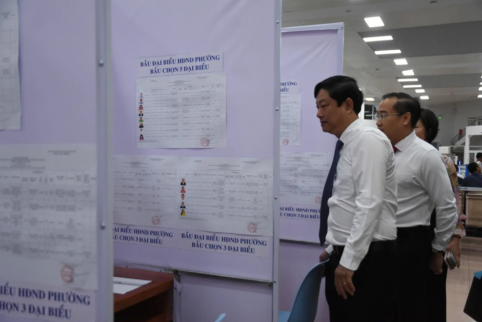 4 khu vực bỏ phiếu sớm ở TPHCM đồng loạt khai mạc 4 khu vực bỏ phiếu sớm ở TPHCM đồng loạt khai mạc