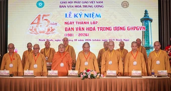 45 năm văn hóa Phật giáo Việt Nam: Từ chuẩn hóa pháp phục đến số hóa di sản