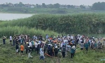 5 học sinh tử vong khi tắm sông Lô