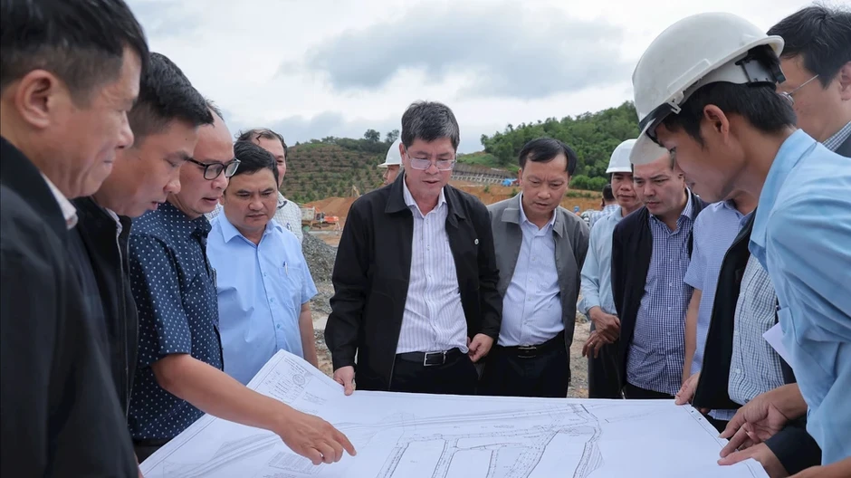 5 phó chủ tịch Lâm Đồng làm tổ trưởng 5 ‘tổ đặc nhiệm’ tháo gỡ hơn 400 dự án 5 phó chủ tịch Lâm Đồng làm tổ trưởng 5 ‘tổ đặc nhiệm’ tháo gỡ hơn 400 dự án