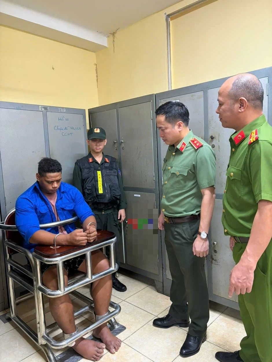 72 giờ truy bắt 2 nghi phạm nổ súng giết người nước ngoài ở Bến Thành 72 giờ truy bắt 2 nghi phạm nổ súng giết người nước ngoài ở Bến Thành