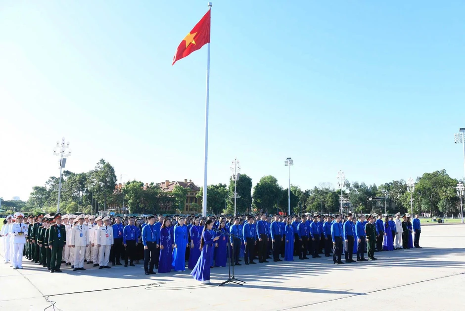 788 đại biểu Đại hội Đoàn toàn quốc dự lễ báo công và vào Lăng viếng Bác 788 đại biểu Đại hội Đoàn toàn quốc dự lễ báo công và vào Lăng viếng Bác