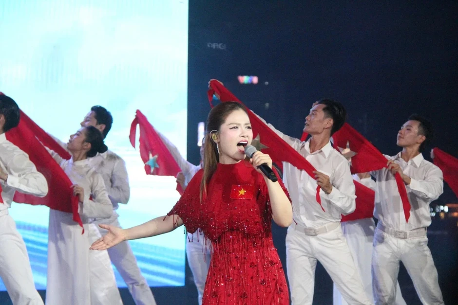 Ấn tượng đêm gala 'Tổ quốc bình yên' Ấn tượng đêm gala 'Tổ quốc bình yên'