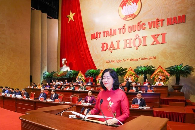 Bà Bùi Thị Minh Hoài tiếp tục giữ chức Chủ tịch Ủy ban Trung ương MTTQ Việt Nam Bà Bùi Thị Minh Hoài tiếp tục giữ chức Chủ tịch Ủy ban Trung ương MTTQ Việt Nam