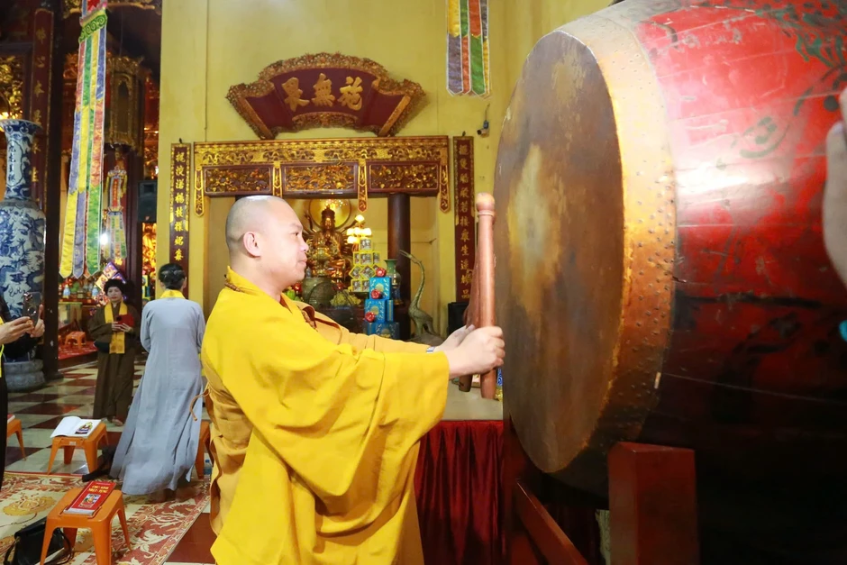 Ba hồi chuông, trống Bát nhã tri ân các anh hùng liệt sĩ Ba hồi chuông, trống Bát nhã tri ân các anh hùng liệt sĩ