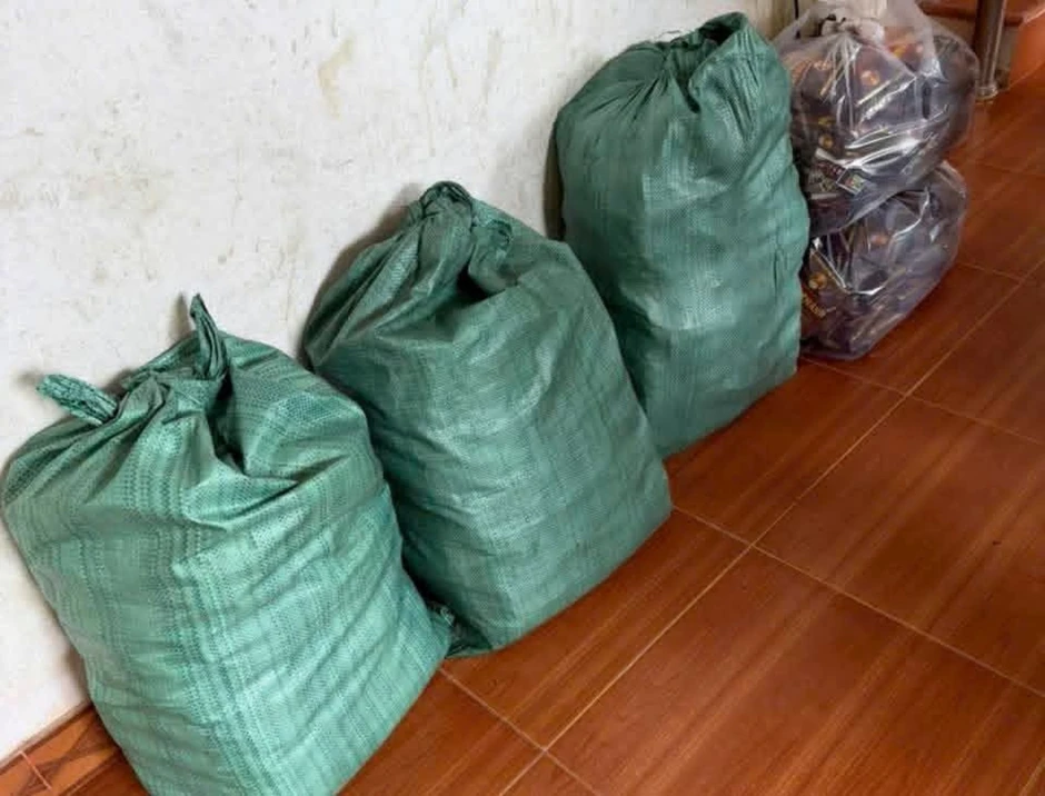 Ba mẹ con bị điều tra sản xuất cà phê giả quy mô lớn ở Quảng Trị, TPHCM Ba mẹ con bị điều tra sản xuất cà phê giả quy mô lớn ở Quảng Trị, TPHCM