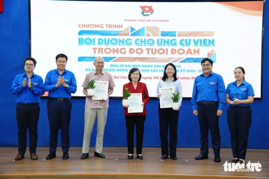 Bà Phạm Phương Thảo: Cán bộ Đoàn ứng cử đại biểu Quốc hội và HĐND như vào một trường học lớn Bà Phạm Phương Thảo: Cán bộ Đoàn ứng cử đại biểu Quốc hội và HĐND như vào một trường học lớn