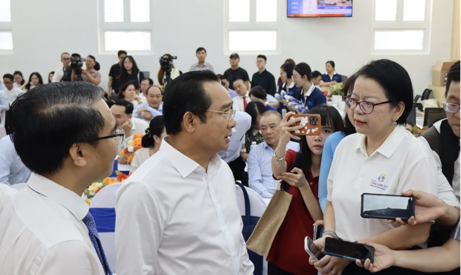 Bà Võ Thị Trung Trinh cam kết thúc đẩy chuyển đổi số để phục vụ người dân tốt hơn