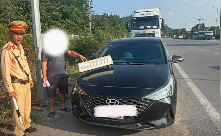 Bắc Ninh: Chở 2 khách, thu 120.000 đồng, đối mặt mức phạt 14 triệu Bắc Ninh: Chở 2 khách, thu 120.000 đồng, đối mặt mức phạt 14 triệu