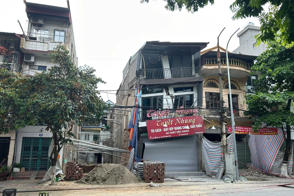 Bắc Ninh: Đào móng xây công trình khiến nhà bên nứt toác, 10 hộ phải sơ tán Bắc Ninh: Đào móng xây công trình khiến nhà bên nứt toác, 10 hộ phải sơ tán