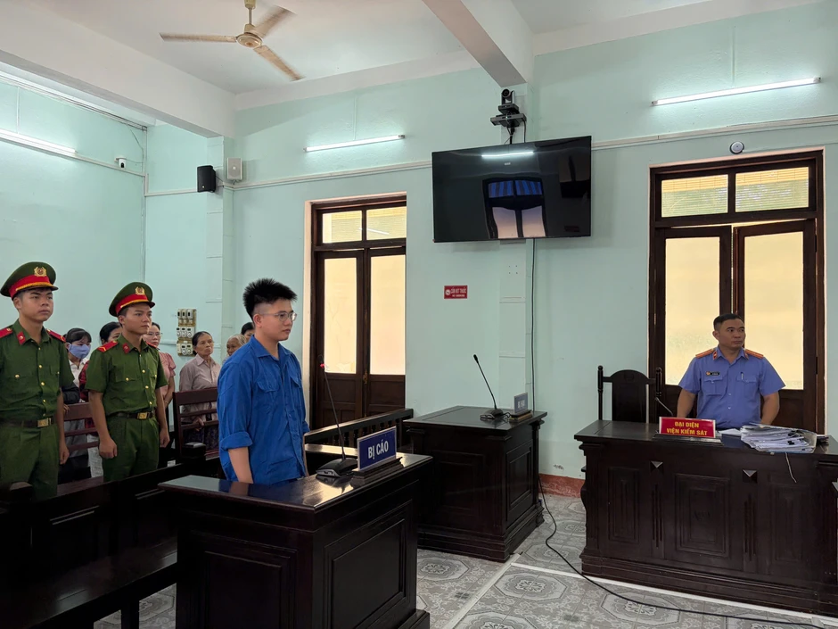 Bác sĩ đột nhập 3 tiệm vàng trộm tài sản hơn 5 tỷ đồng Bác sĩ đột nhập 3 tiệm vàng trộm tài sản hơn 5 tỷ đồng