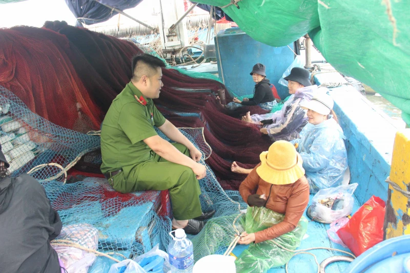 Bài 1: Vượt lên nắng gió, Công an xã ở miền Trung bền bỉ bám cơ sở Bài 1: Vượt lên nắng gió, Công an xã ở miền Trung bền bỉ bám cơ sở