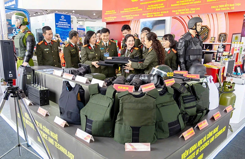 Bài 2: Chủ trương của Bộ Chính trị và Đảng ủy Công an Trung ương: Đặt nền móng cho sự đột phá phát triển Khoa học công nghệ và Công nghiệp an ninh