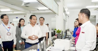 Bài 2: Đảng bám sát cơ sở - điểm tựa để chính quyền đô thị bứt phá