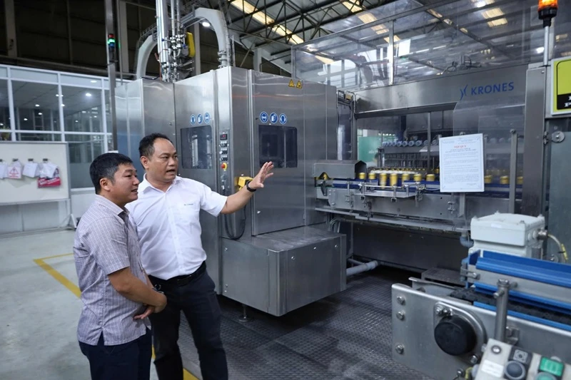 Bài 4: Ngư dân, doanh nghiệp xoay trục tiết kiệm ứng phó với giá nhiên liệu Bài 4: Ngư dân, doanh nghiệp xoay trục tiết kiệm ứng phó với giá nhiên liệu