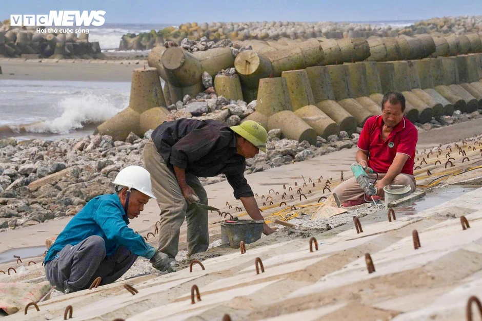 Bãi biển Ninh Bình 'hồi sinh' sau dự án 500 tỷ, đón những du khách đầu tiên Bãi biển Ninh Bình 'hồi sinh' sau dự án 500 tỷ, đón những du khách đầu tiên