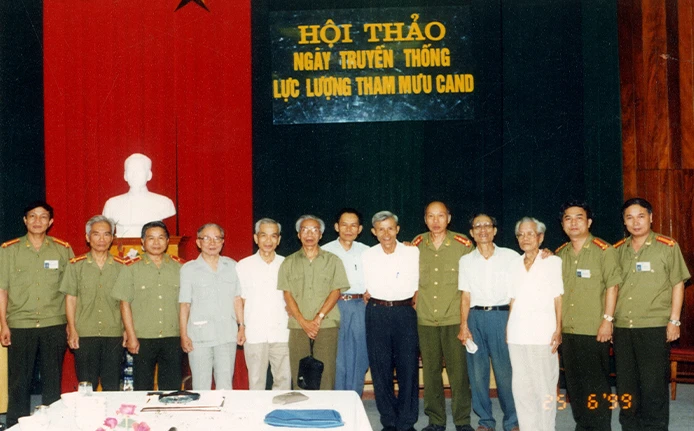 Bài cuối: Phát huy truyền thống, cùng lực lượng Công an nhân dân bước vào kỷ nguyên phát triển mới Bài cuối: Phát huy truyền thống, cùng lực lượng Công an nhân dân bước vào kỷ nguyên phát triển mới