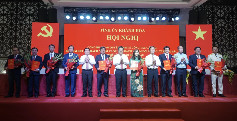 Ban Bí thư Trung ương Đảng điều động, chỉ định nhân sự ở 5 tỉnh Ban Bí thư Trung ương Đảng điều động, chỉ định nhân sự ở 5 tỉnh