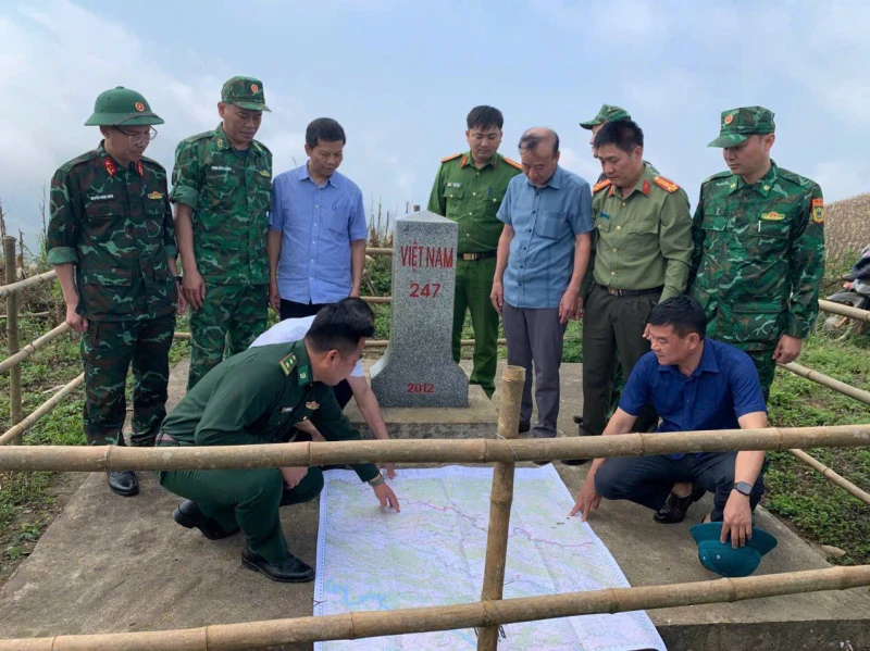 Bàn giao thực địa đường biên giới, hệ thống mốc quốc giới, cọc dấu biên giới Việt Nam – Lào Bàn giao thực địa đường biên giới, hệ thống mốc quốc giới, cọc dấu biên giới Việt Nam – Lào