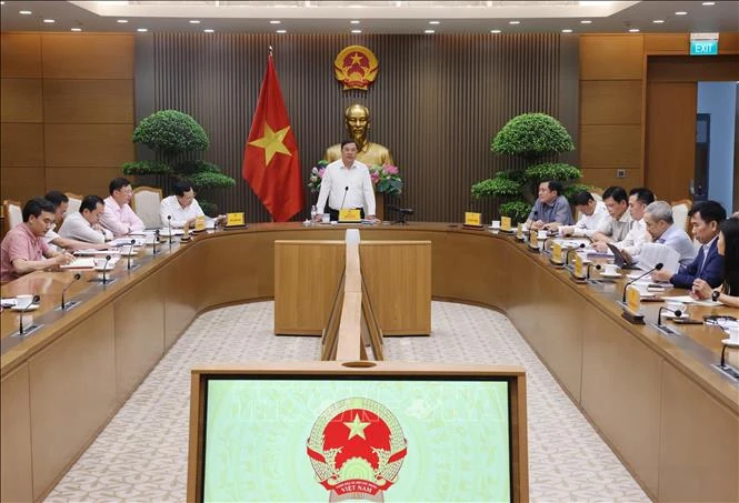 Bảo đảm chất lượng xăng E10 và quyền lợi của người tiêu dùng Bảo đảm chất lượng xăng E10 và quyền lợi của người tiêu dùng