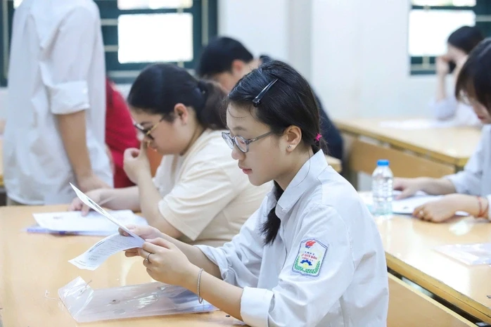 BÁO IN NGÀY 7-6: Kỳ vọng bội thu du lịch hè BÁO IN NGÀY 7-6: Kỳ vọng bội thu du lịch hè