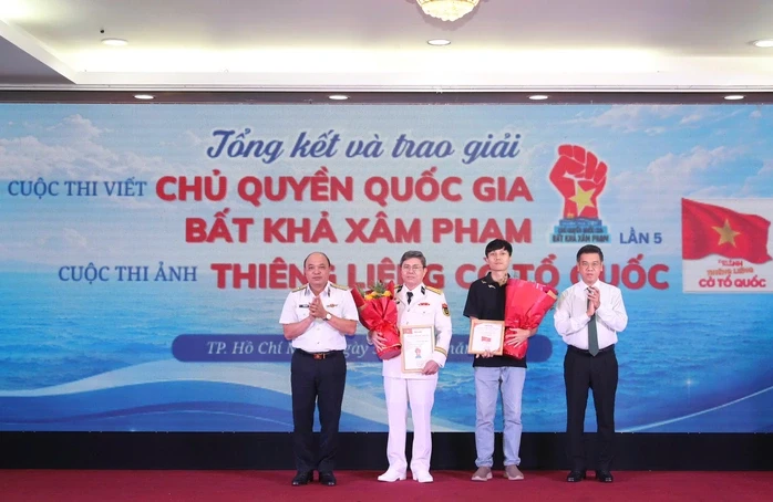 TinVina trao giải 2 cuộc thi ý nghĩa TinVina trao giải 2 cuộc thi ý nghĩa