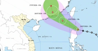 Bão Noul có thể mạnh cấp 11 khi vào Biển Đông đêm nay
