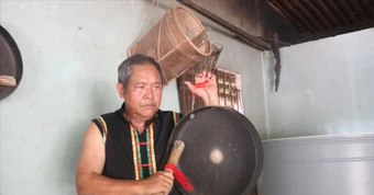 'Bảo tàng thu nhỏ' của nghệ nhân Dương Lai