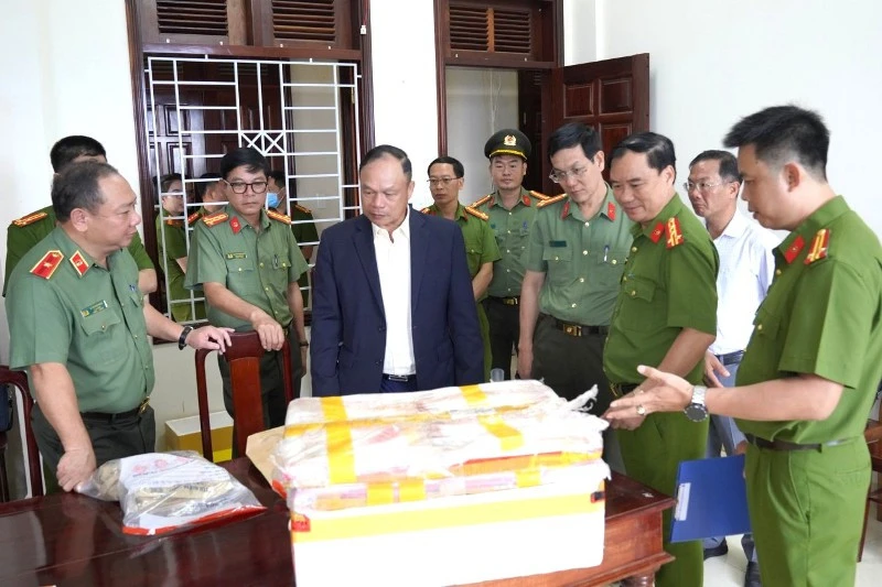 Bắt 3 đối tượng trong đường dây ma túy lớn, trẻ nhất sinh năm 2001 Bắt 3 đối tượng trong đường dây ma túy lớn, trẻ nhất sinh năm 2001