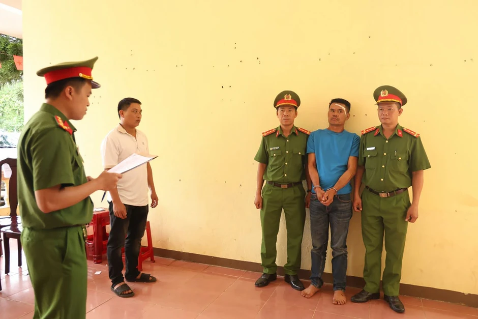 Bắt giữ đối tượng dùng rựa chém bị thương 2 cán bộ công an xã
