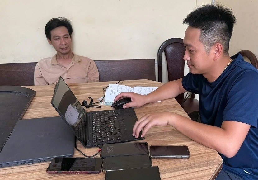 Bắt giữ 'Mr Gon' cầm đầu đường dây môi giới mại dâm nam với 180 người tham gia