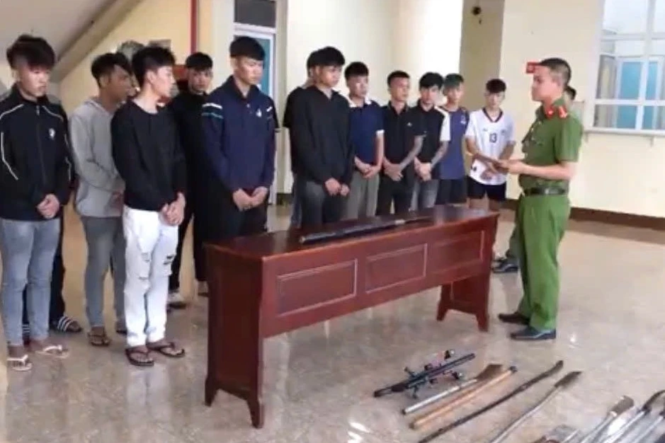 Bắt khẩn cấp 9 đối tượng sau vụ hỗn chiến Bắt khẩn cấp 9 đối tượng sau vụ hỗn chiến