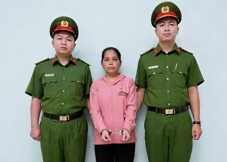 Bắt khẩn cấp bảo mẫu bạo hành trẻ tại cơ sở mầm non ở TPHCM Bắt khẩn cấp bảo mẫu bạo hành trẻ tại cơ sở mầm non ở TPHCM