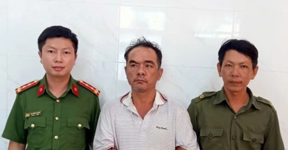 Bắt khẩn cấp nghi phạm ép xe, cướp tài sản của người phụ nữ lúc 3 giờ Bắt khẩn cấp nghi phạm ép xe, cướp tài sản của người phụ nữ lúc 3 giờ