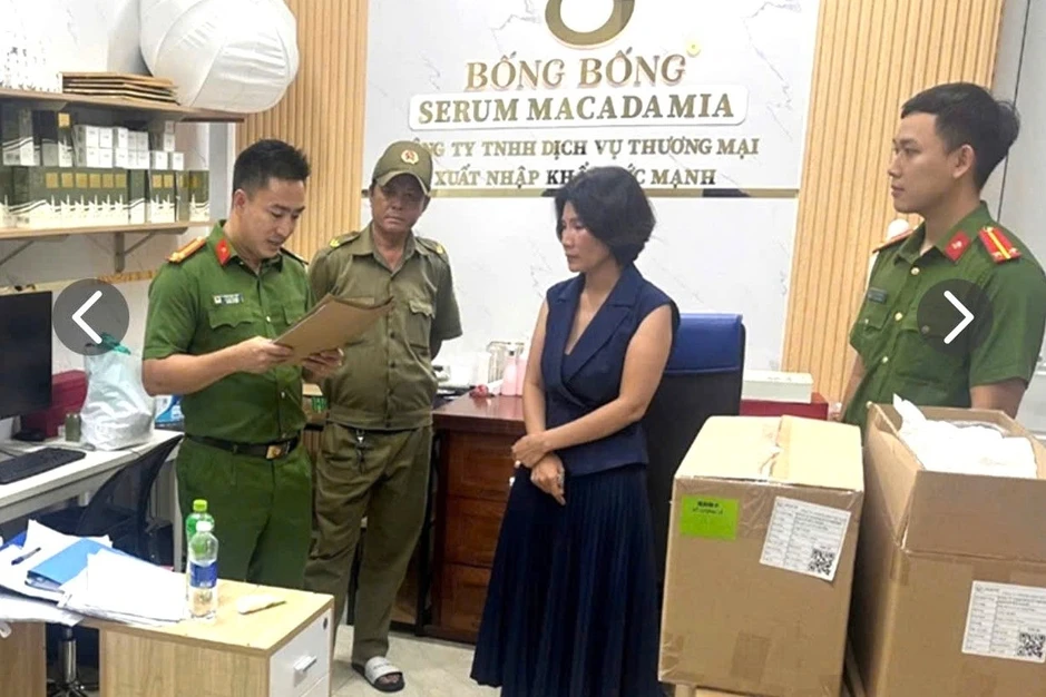 Bắt nữ giám đốc phẫu thuật thẩm mỹ làm lại khuôn mặt sau 9 năm lẩn trốn Bắt nữ giám đốc phẫu thuật thẩm mỹ làm lại khuôn mặt sau 9 năm lẩn trốn
