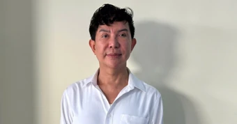 Bắt tạm giam ca sĩ Long Nhật và ca sĩ Sơn Ngọc Minh