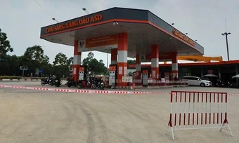 Bé gái 2 tuổi bị ôtô cán tử vong tại cây xăng