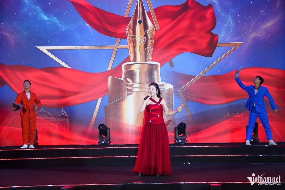 Bế mạc Hội Báo toàn quốc 2026: Báo chí Việt Nam tăng tốc chuyển đổi số Bế mạc Hội Báo toàn quốc 2026: Báo chí Việt Nam tăng tốc chuyển đổi số