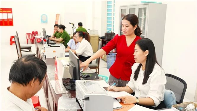 'Bệ phóng song hành' đưa xã, phường bứt phá 'Bệ phóng song hành' đưa xã, phường bứt phá
