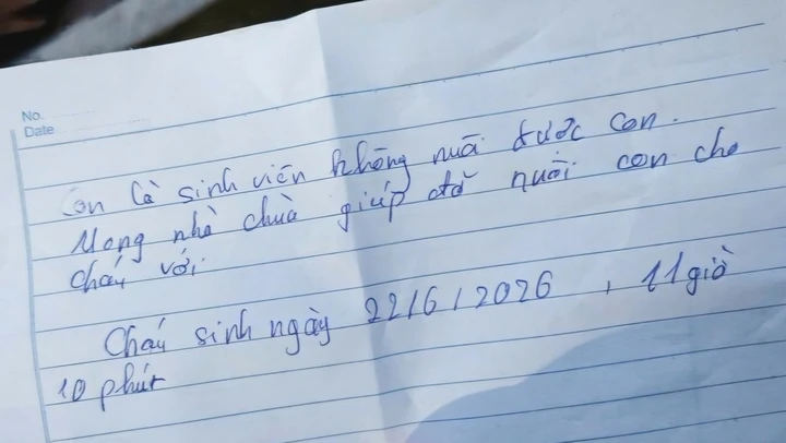 Bé trai bị bỏ rơi 3 ngày tuổi ở Quảng Trị được mẹ nhận lại sau vận động của Công an Bé trai bị bỏ rơi 3 ngày tuổi ở Quảng Trị được mẹ nhận lại sau vận động của Công an