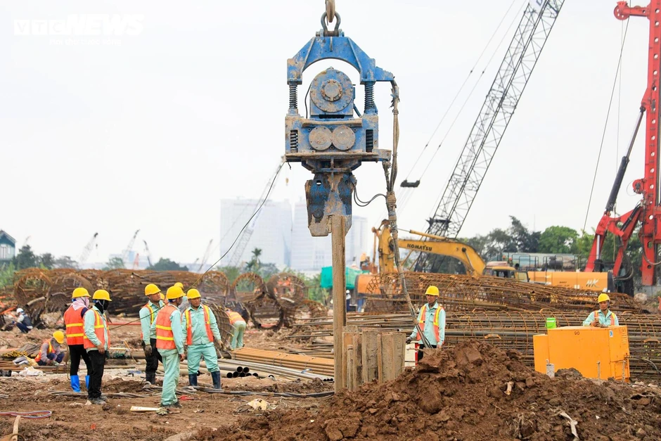 Bên trong đại công trường cầu Trần Hưng Đạo gần 16 nghìn tỷ đồng ở Hà Nội Bên trong đại công trường cầu Trần Hưng Đạo gần 16 nghìn tỷ đồng ở Hà Nội