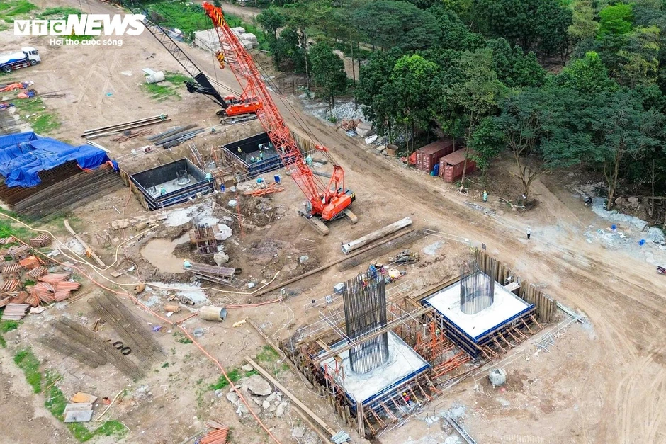 Bên trong đại công trường cầu Trần Hưng Đạo gần 16 nghìn tỷ đồng ở Hà Nội Bên trong đại công trường cầu Trần Hưng Đạo gần 16 nghìn tỷ đồng ở Hà Nội