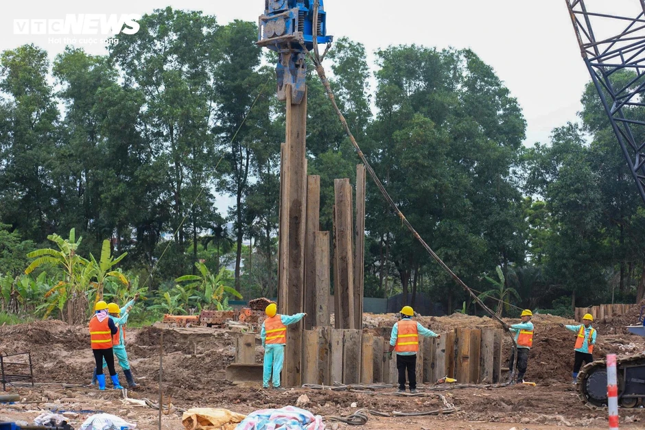 Bên trong đại công trường cầu Trần Hưng Đạo gần 16 nghìn tỷ đồng ở Hà Nội Bên trong đại công trường cầu Trần Hưng Đạo gần 16 nghìn tỷ đồng ở Hà Nội