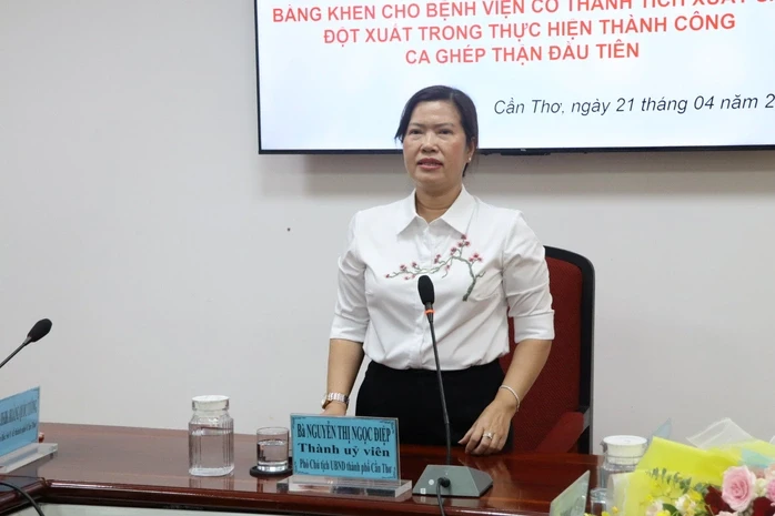 Bệnh viện Đa khoa TP Cần Thơ đón tin vui sau ca ghép thận đầu tiên Bệnh viện Đa khoa TP Cần Thơ đón tin vui sau ca ghép thận đầu tiên