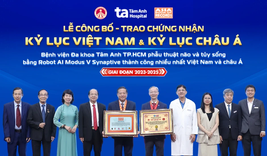 Bệnh viện Tâm Anh lập kỷ lục châu Á về phẫu thuật não - cột sống bằng Robot AI Bệnh viện Tâm Anh lập kỷ lục châu Á về phẫu thuật não - cột sống bằng Robot AI