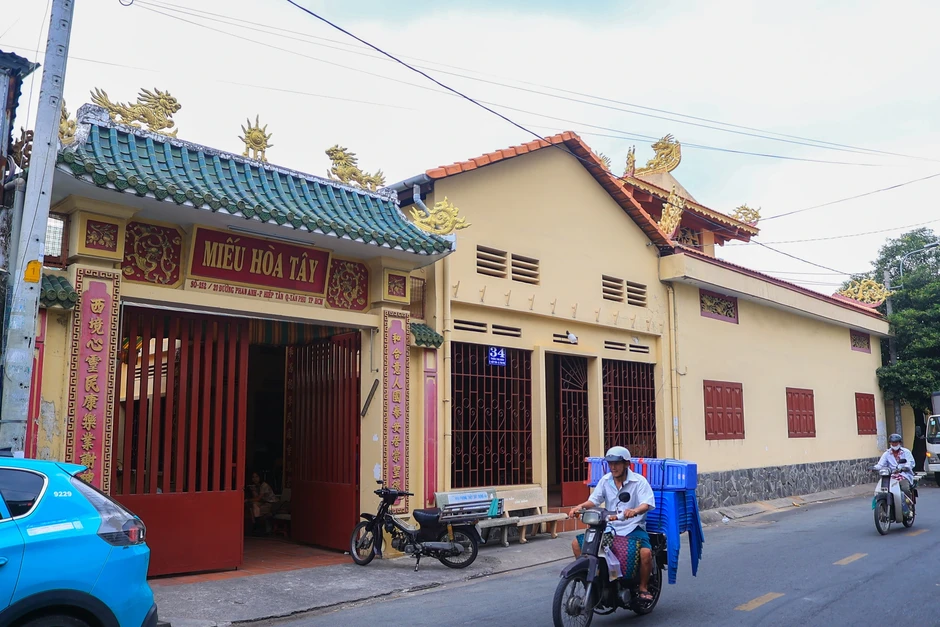 Bí ẩn miếu cổ 135 năm giữa TP.HCM: Dấu tích những võ tướng thời Nguyễn Bí ẩn miếu cổ 135 năm giữa TP.HCM: Dấu tích những võ tướng thời Nguyễn