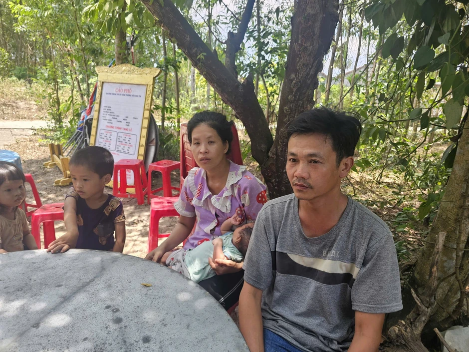 Bi kịch trên sông Trà Khúc: Ba đứa trẻ cùng dòng họ tử vong, gia đình nghèo gánh nỗi đau kép Bi kịch trên sông Trà Khúc: Ba đứa trẻ cùng dòng họ tử vong, gia đình nghèo gánh nỗi đau kép